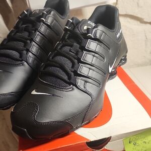 Nike Men's Black and White Athletic Shoes